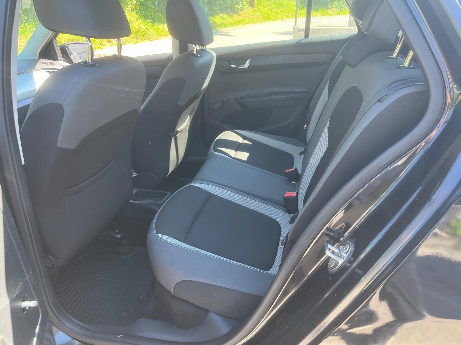 Škoda Fabia Combi 1,4 TDI,66 kw 230000 km Može zamjena, fotografija 3