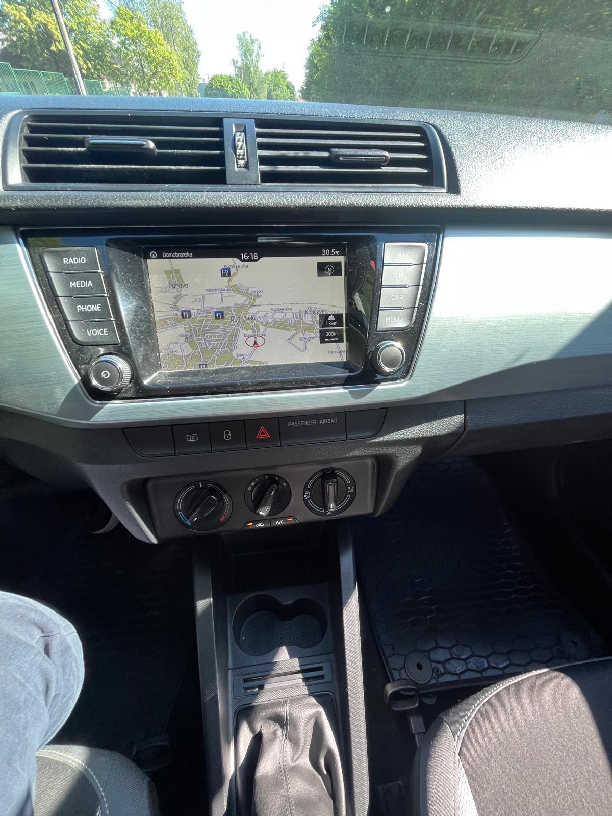 Škoda Fabia Combi 1,4 TDI,66 kw 230000 km Može zamjena, fotografija 10