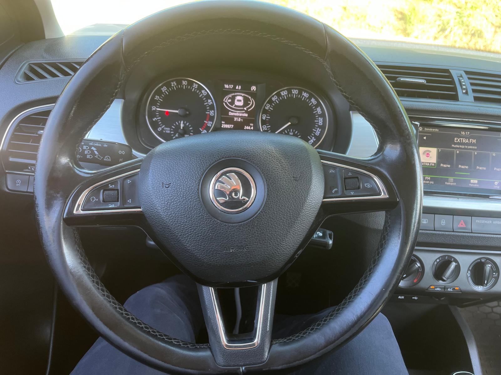 Škoda Fabia Combi 1,4 TDI,66 kw 230000 km Može zamjena, fotografija 15