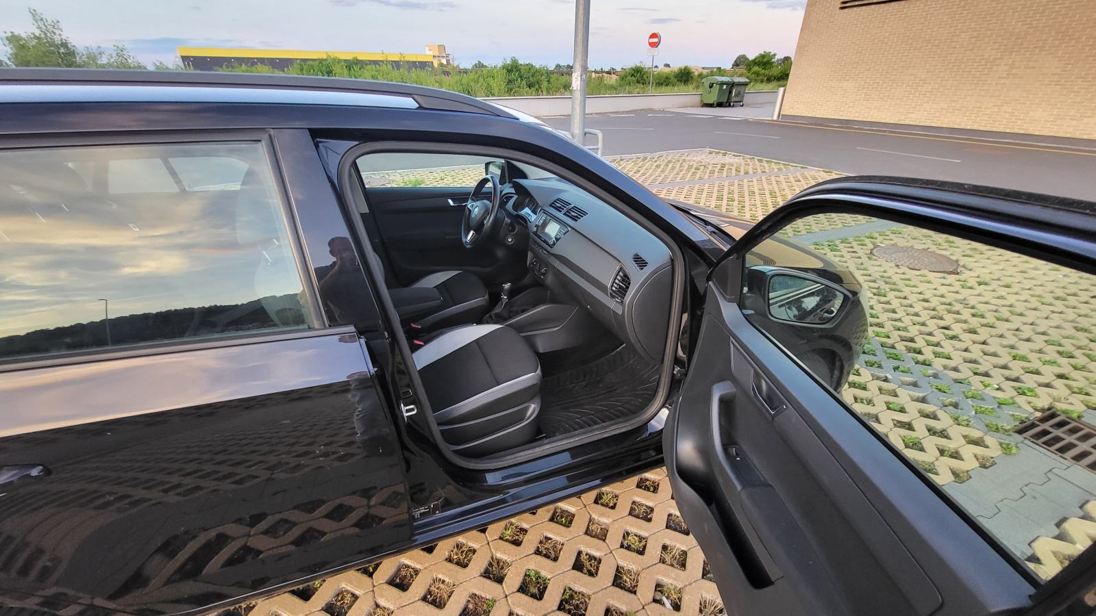 Škoda Fabia Combi 1,4 TDI - Front Assist, tempomat..., fotografija 5