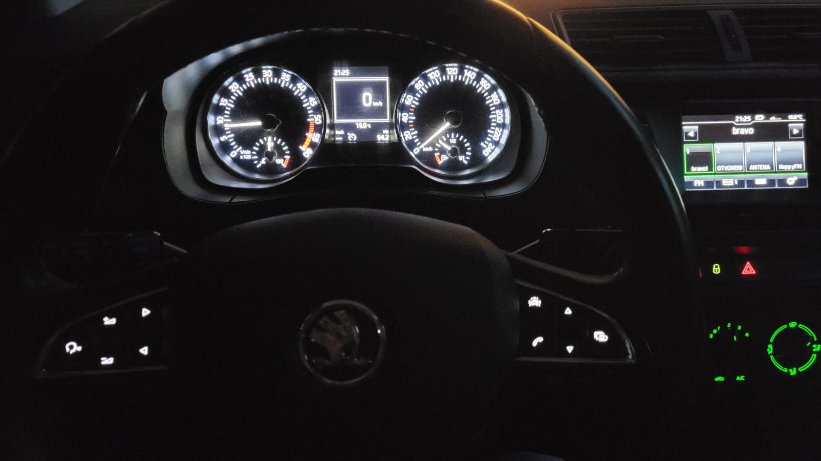 Škoda Fabia Combi 1,4 TDI - Front Assist, tempomat..., fotografija 15