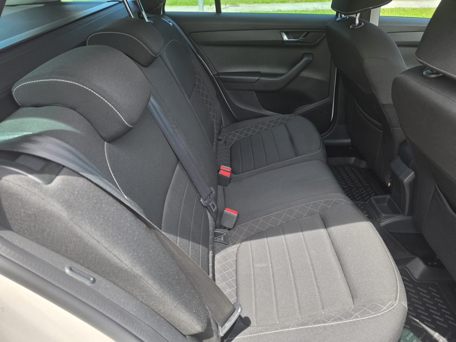 Škoda Fabia Combi 1,4 TDI STILE ,2015g. 179000 km, kartice do 36 rata, fotografija 10