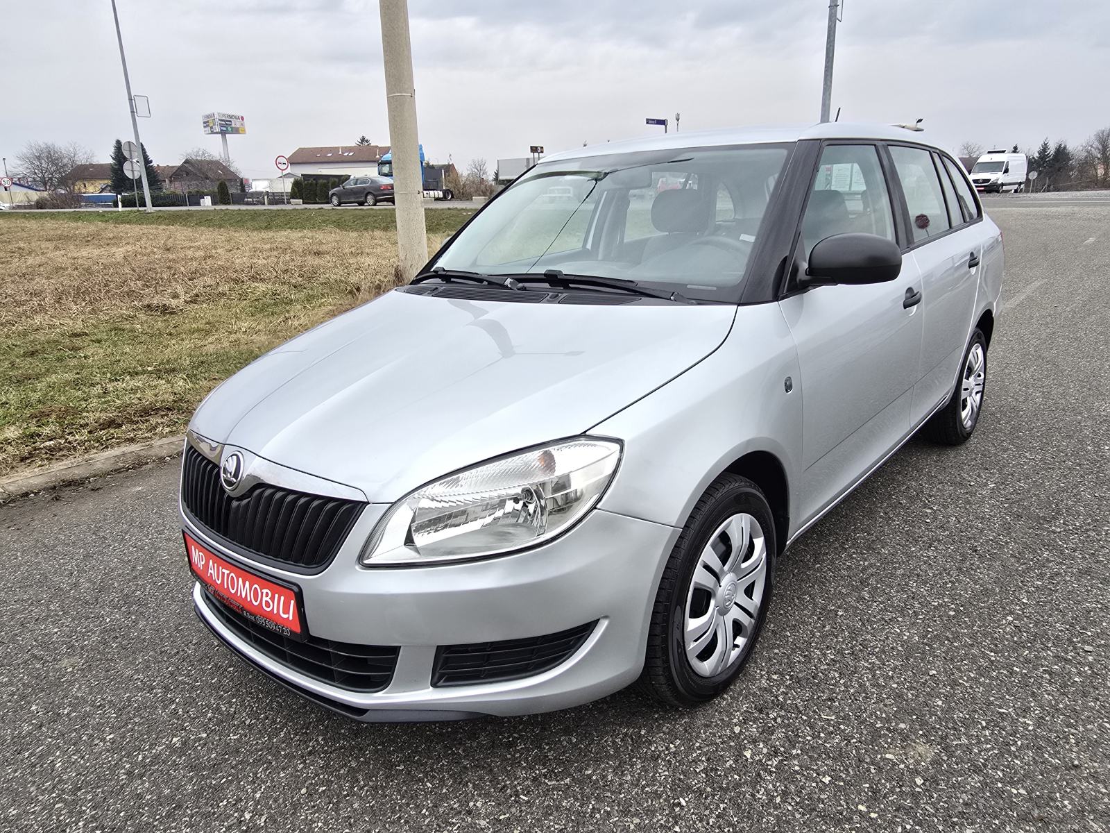 Škoda Fabia Combi 1,6 TDI-2015god.mod-KLIMA-189tkm,1.vlasnik,KARTICE, fotografija 2