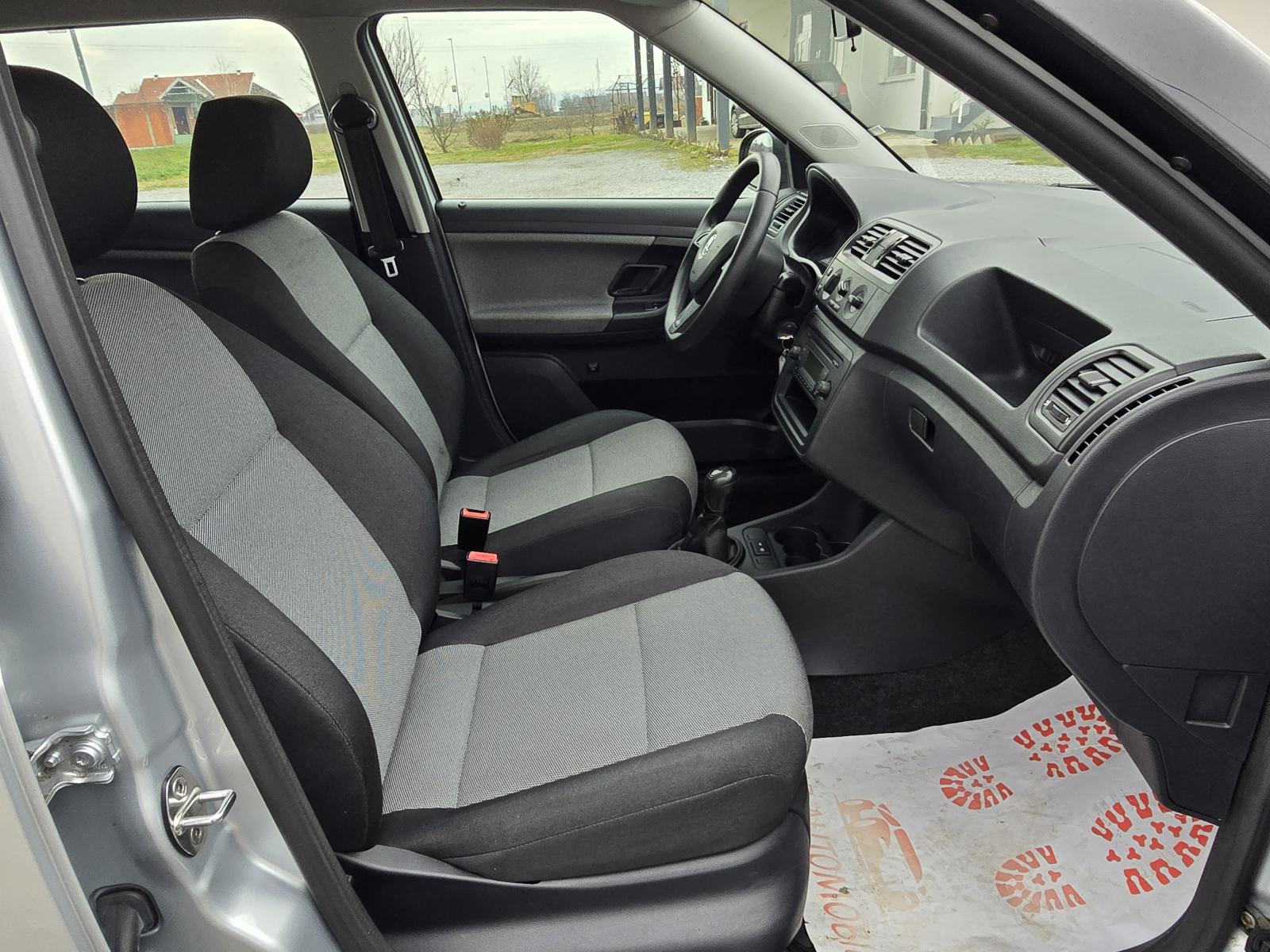Škoda Fabia Combi 1,6 TDI-2015god.mod-KLIMA-189tkm,1.vlasnik,KARTICE, fotografija 10