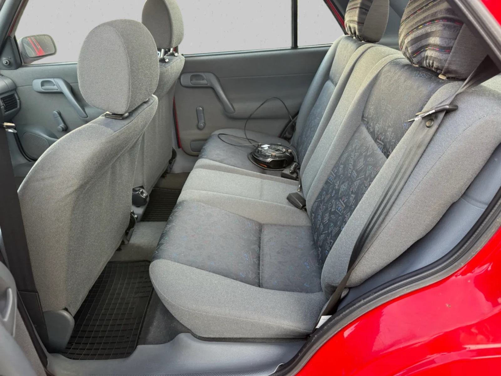 Škoda Felicia 1.3 LXI * 100,000km * 1 . VL * KLIMA * KAO NOVA *, fotografija 8