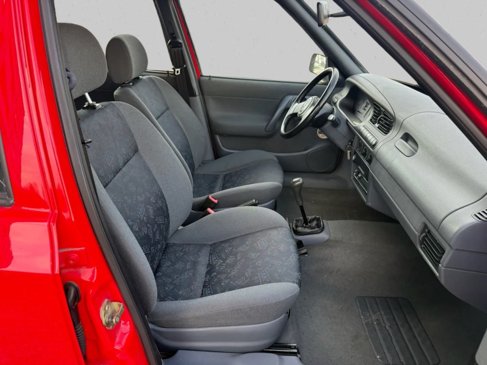 Škoda Felicia 1.3 LXI * 100,000km * 1 . VL * KLIMA * KAO NOVA *, fotografija 12