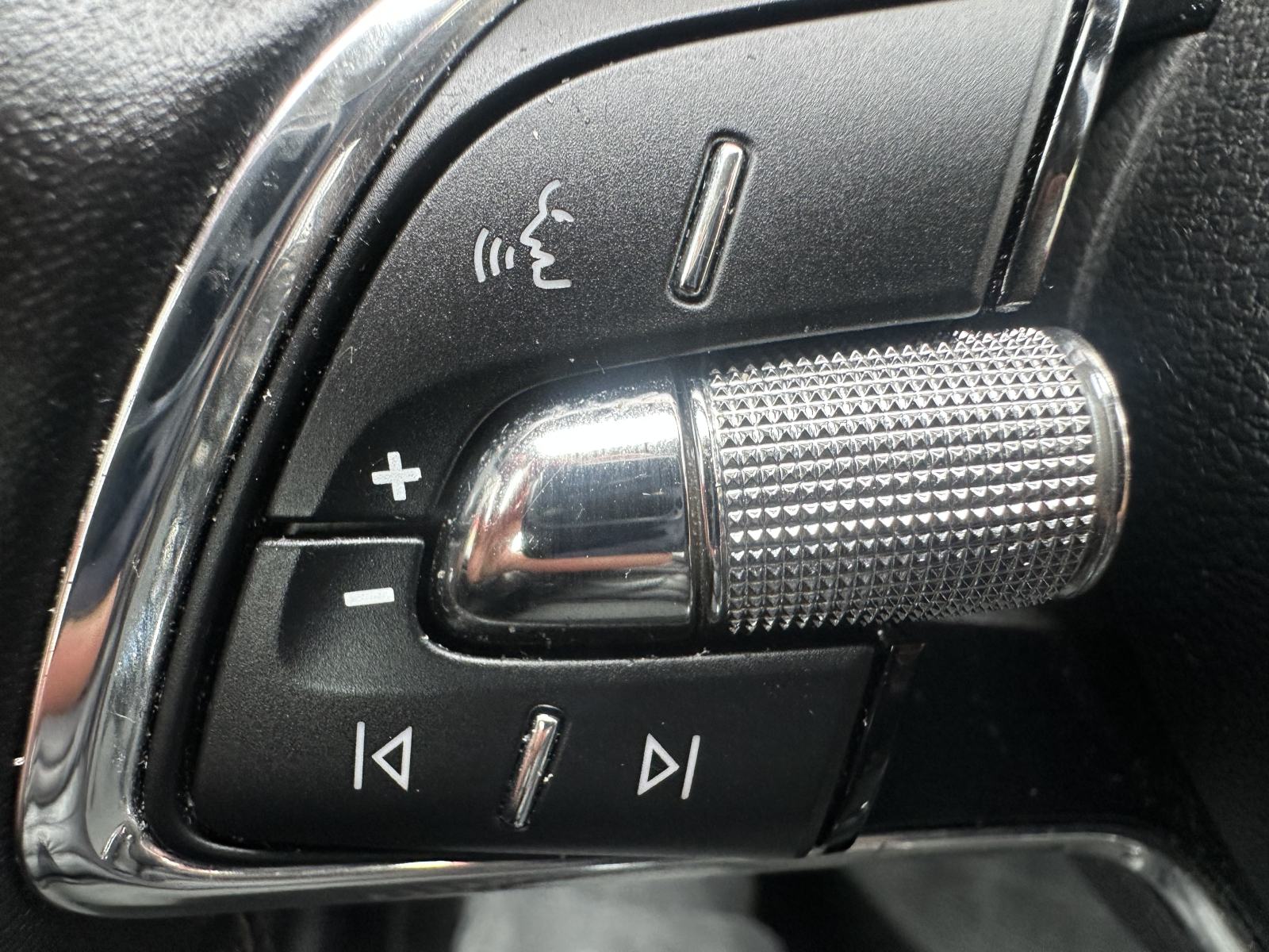 Škoda Kamiq 1.0 TSI 81 kW.LED.GRET.SEDEŽEV.SAMO 82.000 KM, fotografija 11