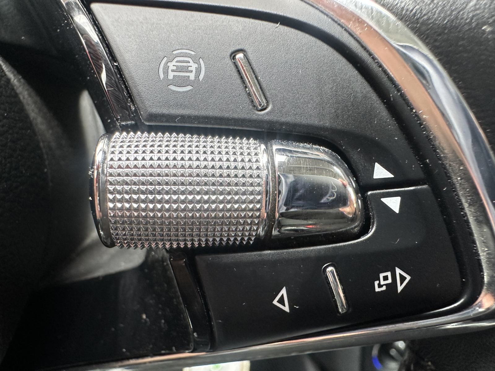 Škoda Kamiq 1.0 TSI 81 kW.LED.GRET.SEDEŽEV.SAMO 82.000 KM, fotografija 12
