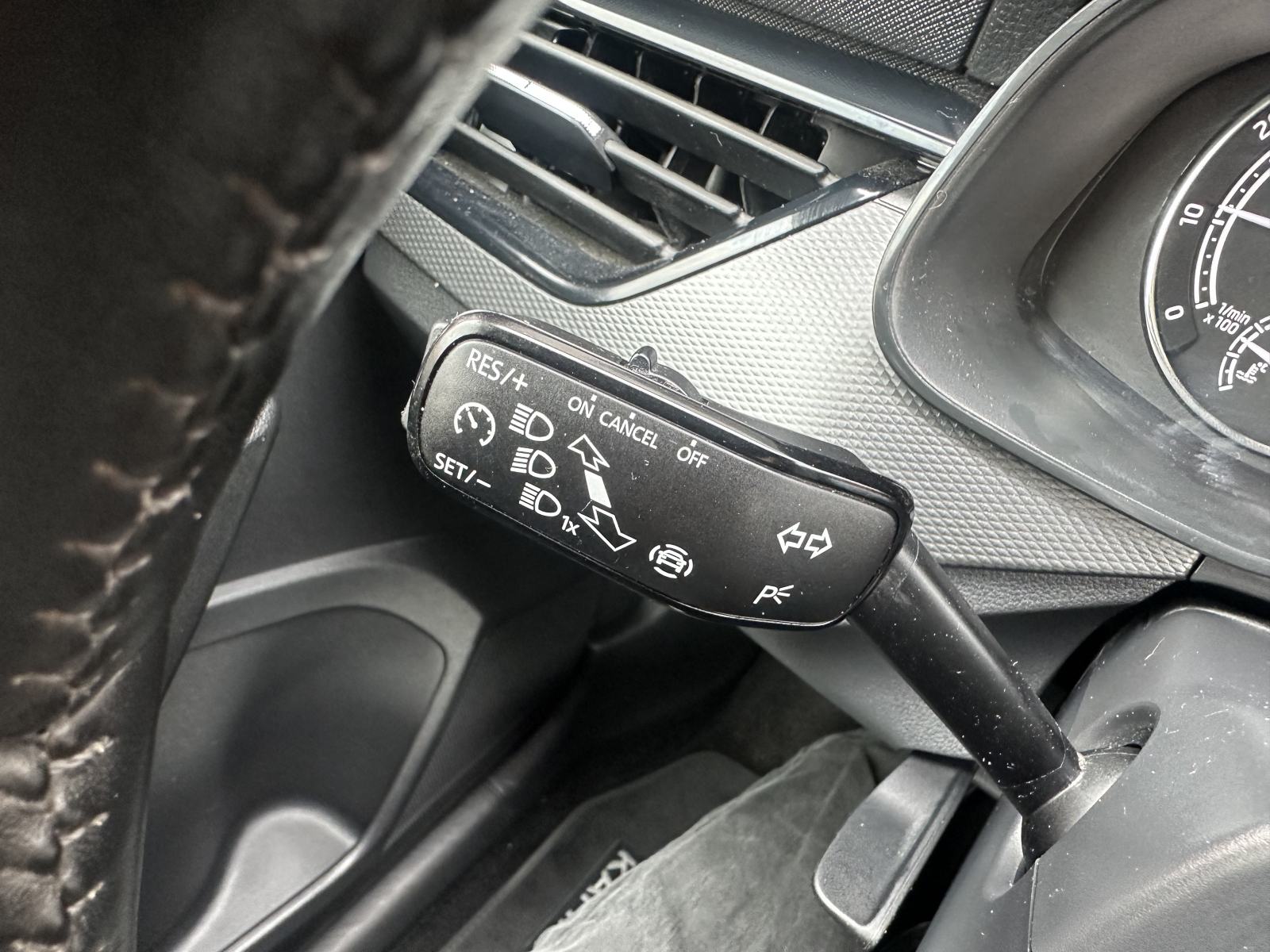 Škoda Kamiq 1.0 TSI 81 kW.LED.GRET.SEDEŽEV.SAMO 82.000 KM, fotografija 13
