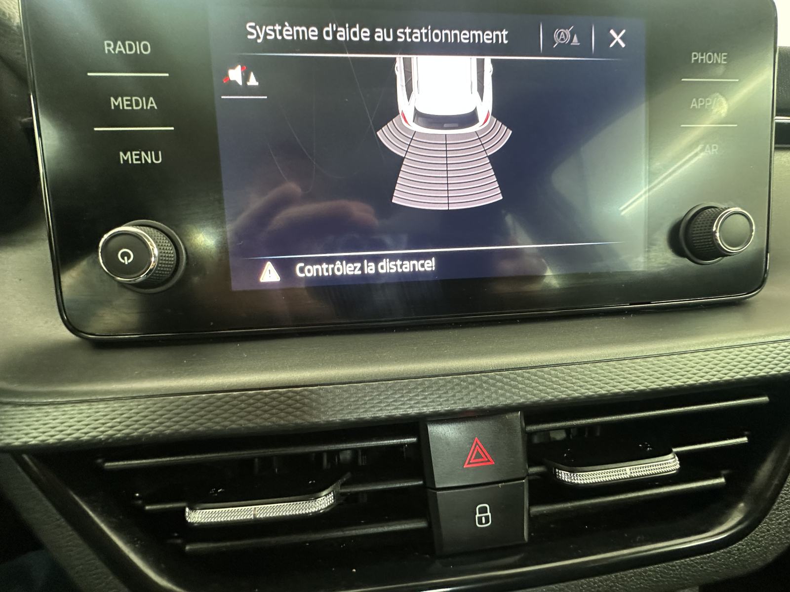 Škoda Kamiq 1,0 TSI Ambition 70 kW SAMO 51.000 KM, fotografija 15