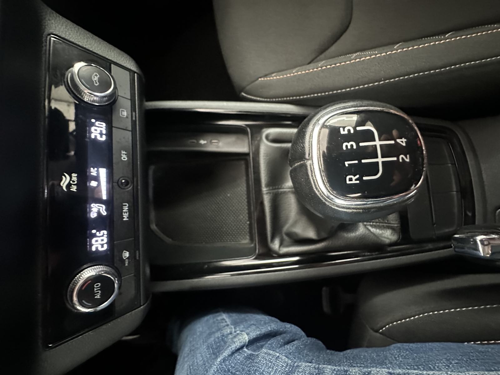 Škoda Kamiq 1,0 TSI Ambition 70 kW SAMO 51.000 KM, fotografija 17