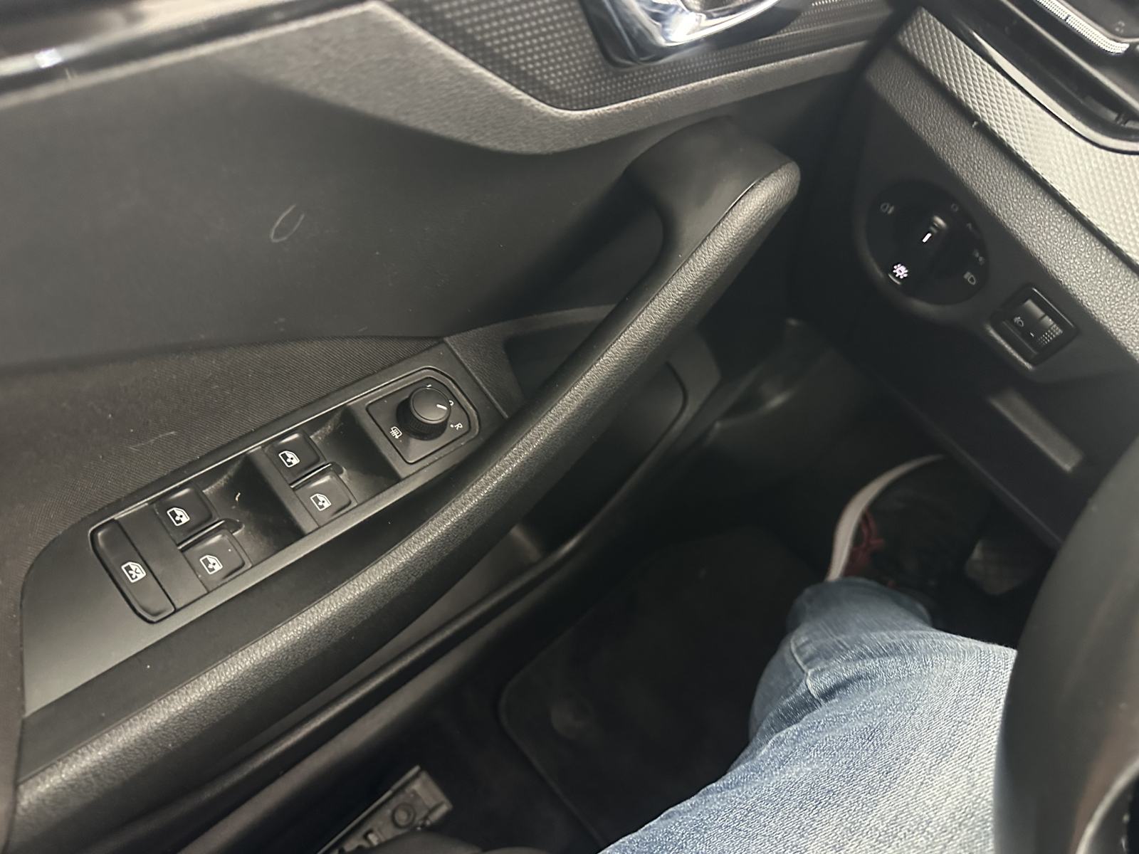 Škoda Kamiq 1,0 TSI Ambition 70 kW SAMO 51.000 KM, fotografija 13