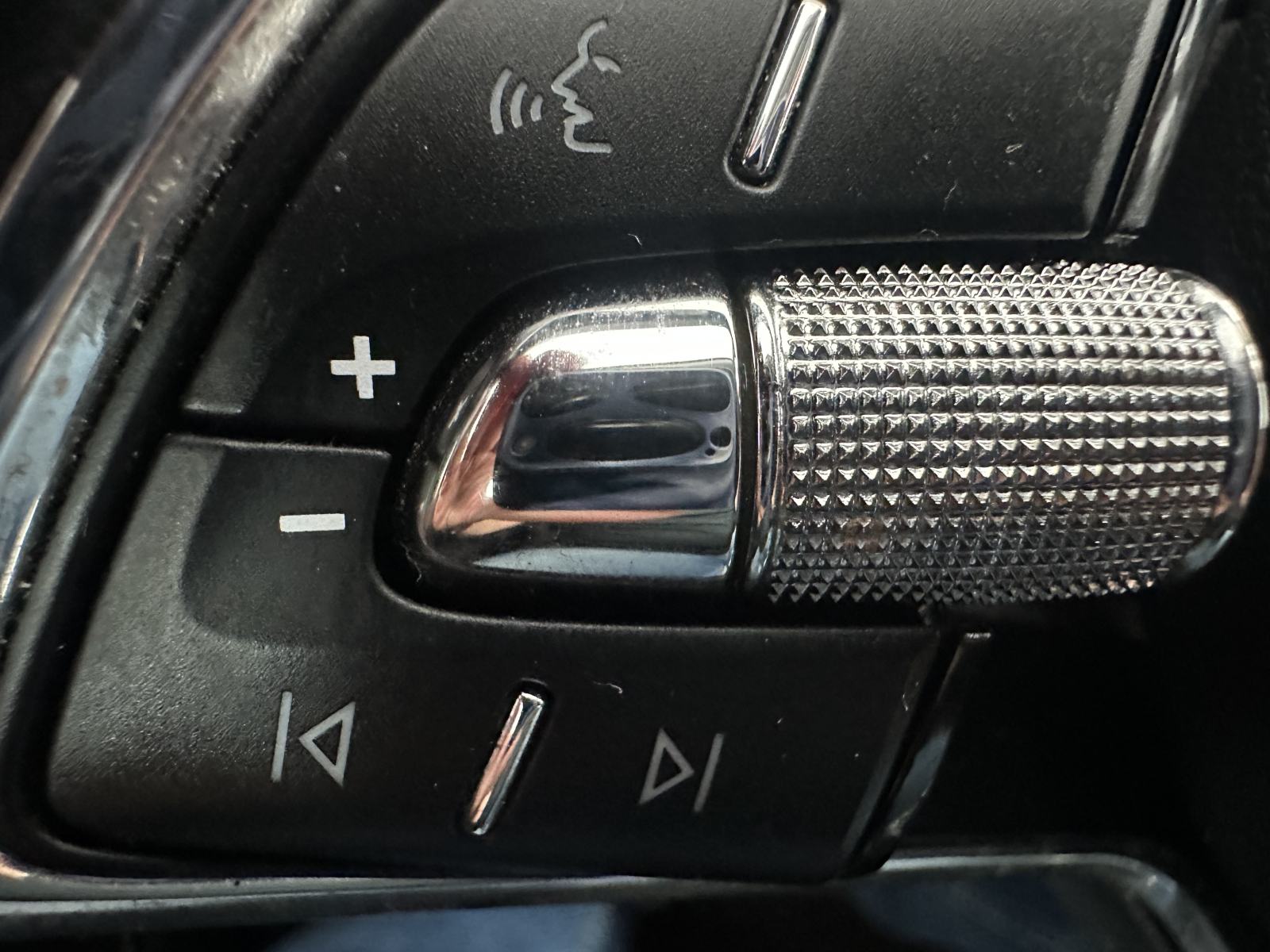 Škoda Kamiq 1,0 TSI Ambition 70 kW SAMO 51.000 KM, fotografija 11