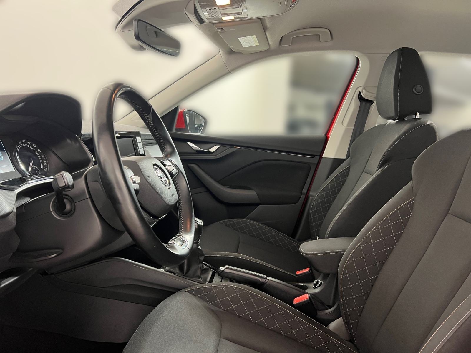Škoda Kamiq 1.0 TSI AMBITION, fotografija 12