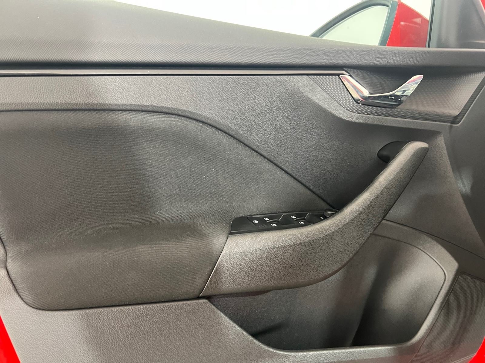 Škoda Kamiq 1.0 TSI AMBITION, fotografija 13