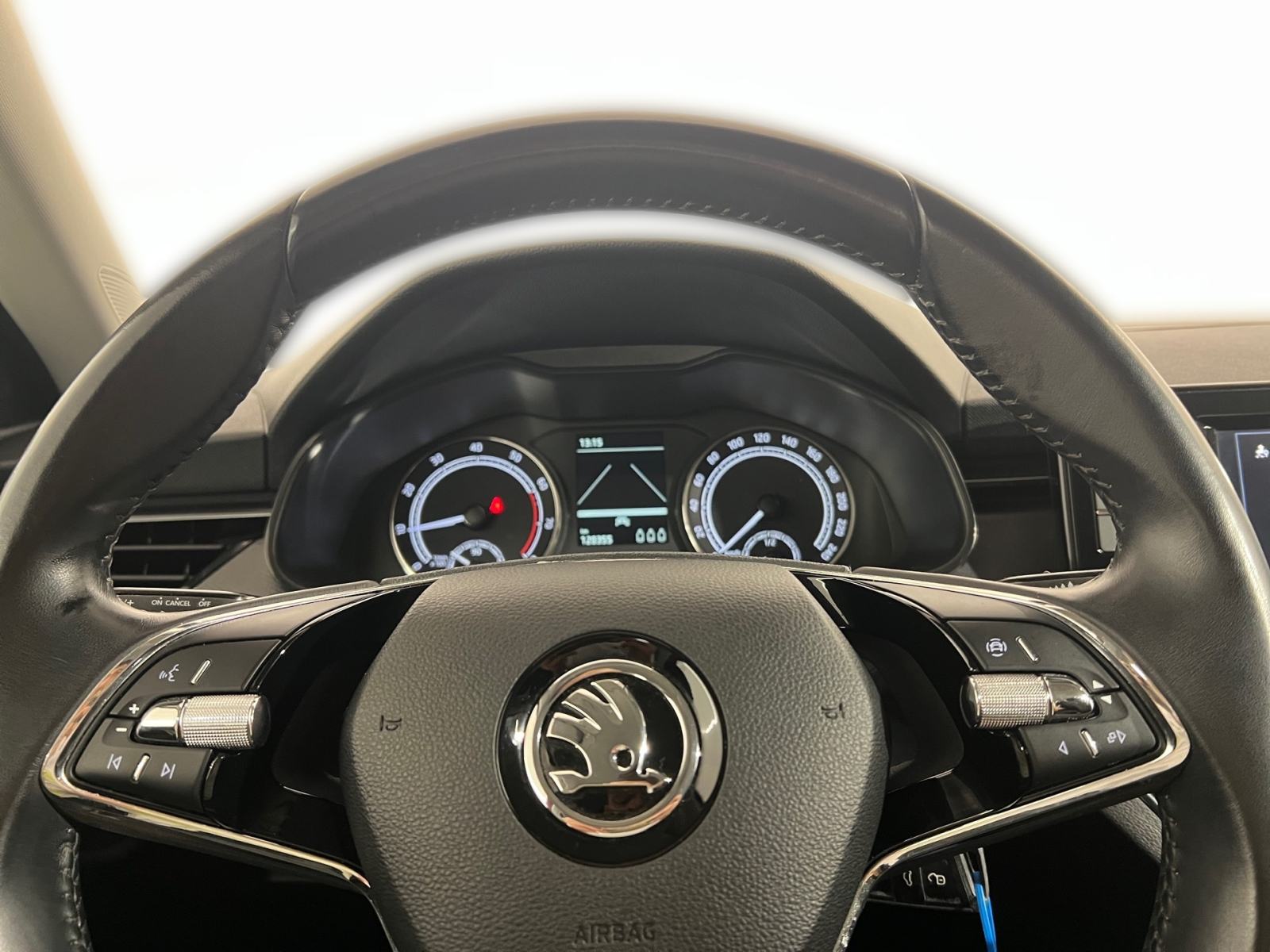 Škoda Kamiq 1.0 TSI AMBITION, fotografija 15