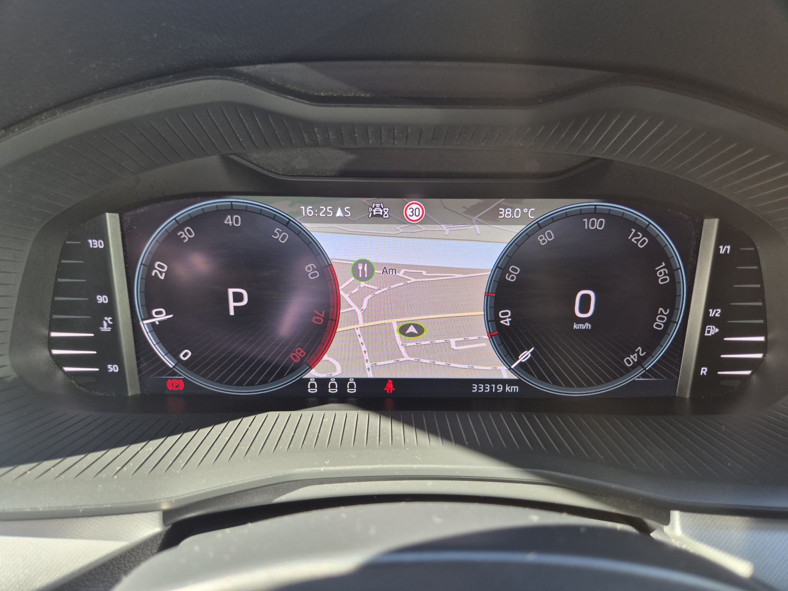 Škoda Kamiq 1,0 TSI Clever, fotografija 13