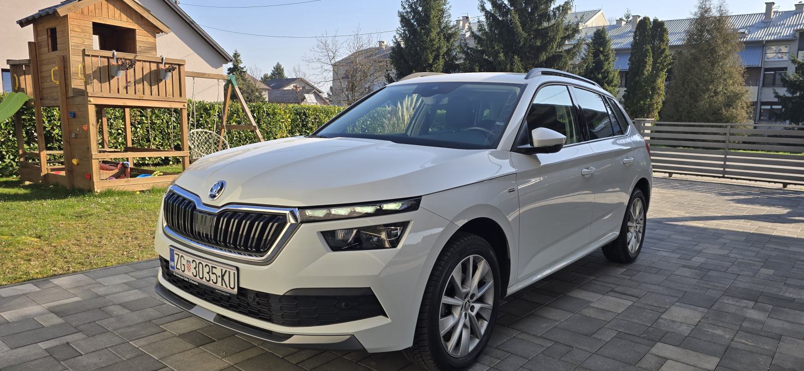 Škoda Kamiq 1,0 TSI Clever DSG/VIRTUAL/KEYLESS/ADTEMP/KUKA/SENZORI/KAM, fotografija 5