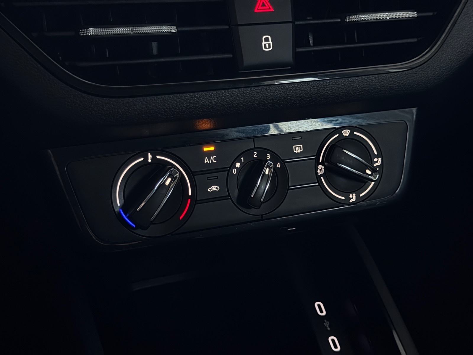 Škoda Kamiq 1,0 TSI LED, 1VL, TVORNIČKO JAMSTVO, LEASING BEZ UČEŠĆA, fotografija 18