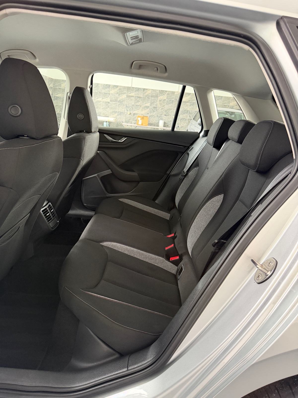 Škoda Kamiq 1,0 TSI LED, 1VL, TVORNIČKO JAMSTVO, LEASING BEZ UČEŠĆA, fotografija 14