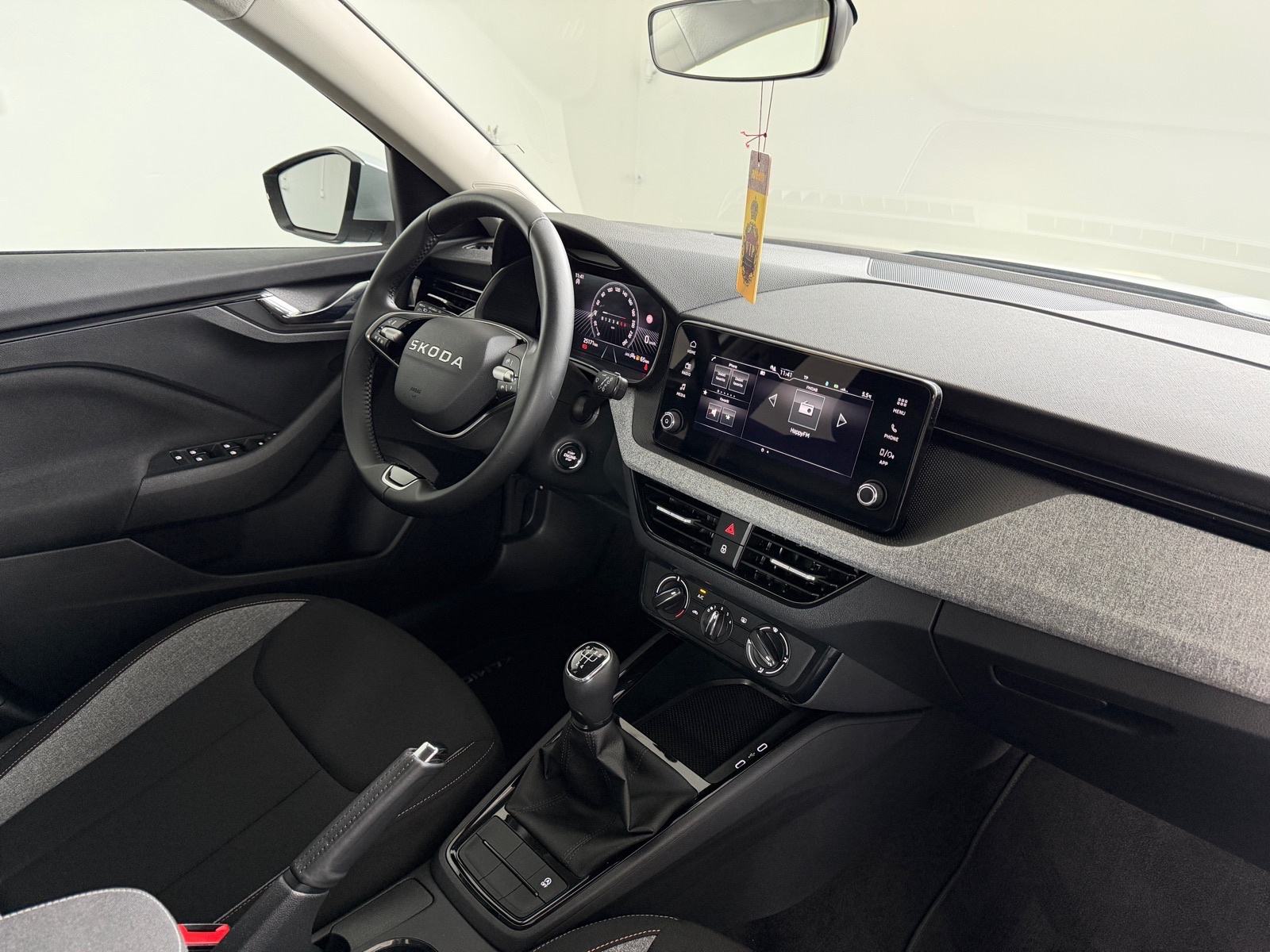 Škoda Kamiq 1,0 TSI LED, 1VL, TVORNIČKO JAMSTVO, LEASING BEZ UČEŠĆA, fotografija 11