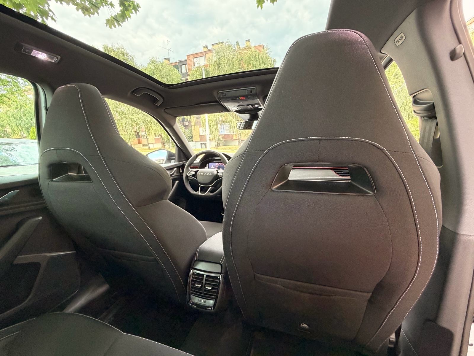 SKODA KAMIQ 1.0TSI MONTE CARLO - PANORAMA - CRYSTAL - KAMERA - U PDv-u, fotografija 18