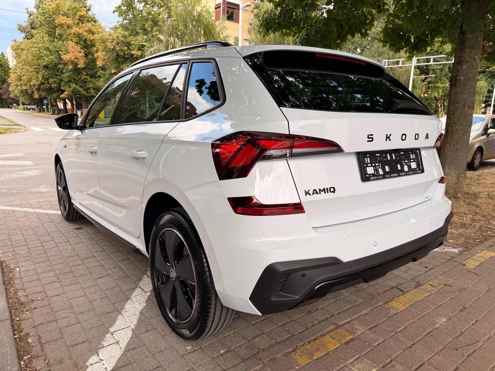 SKODA KAMIQ 1.0TSI MONTE CARLO - PANORAMA - CRYSTAL - KAMERA - U PDv-u, fotografija 3