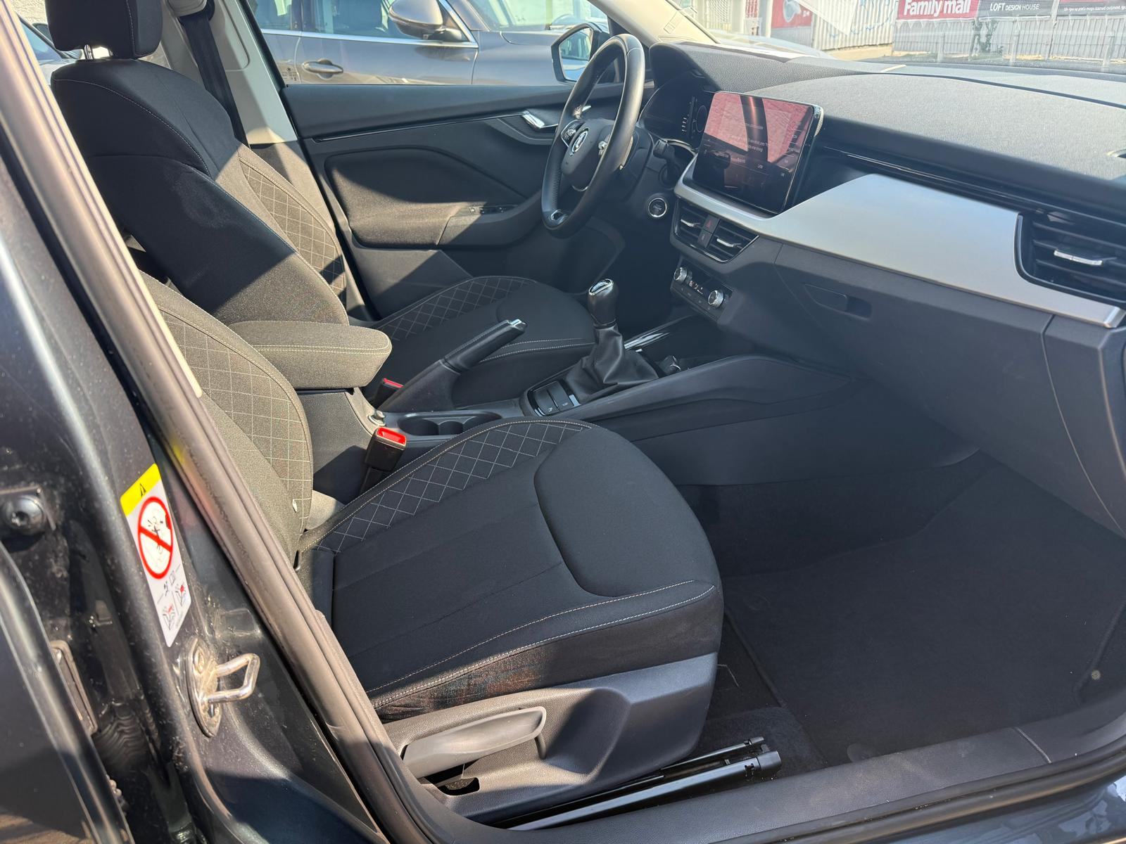 Škoda Kamiq 1,0 TSI, PDC, NAVI, TEMPOMAT, 4X GARANCIJA!!!, fotografija 15