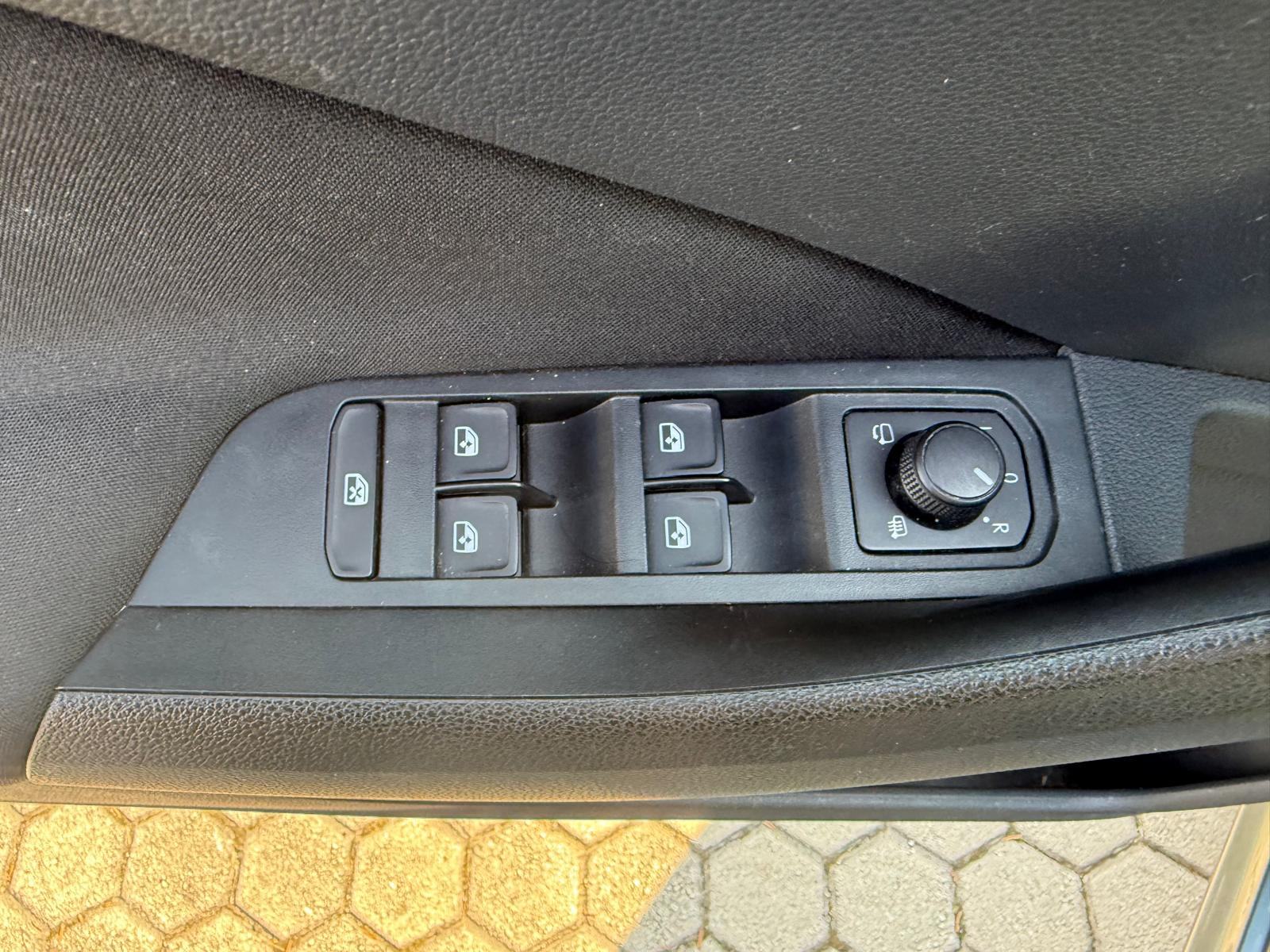 Škoda Kamiq 1,0 TSI, PDC, NAVI, TEMPOMAT, 4X GARANCIJA!!!, fotografija 19