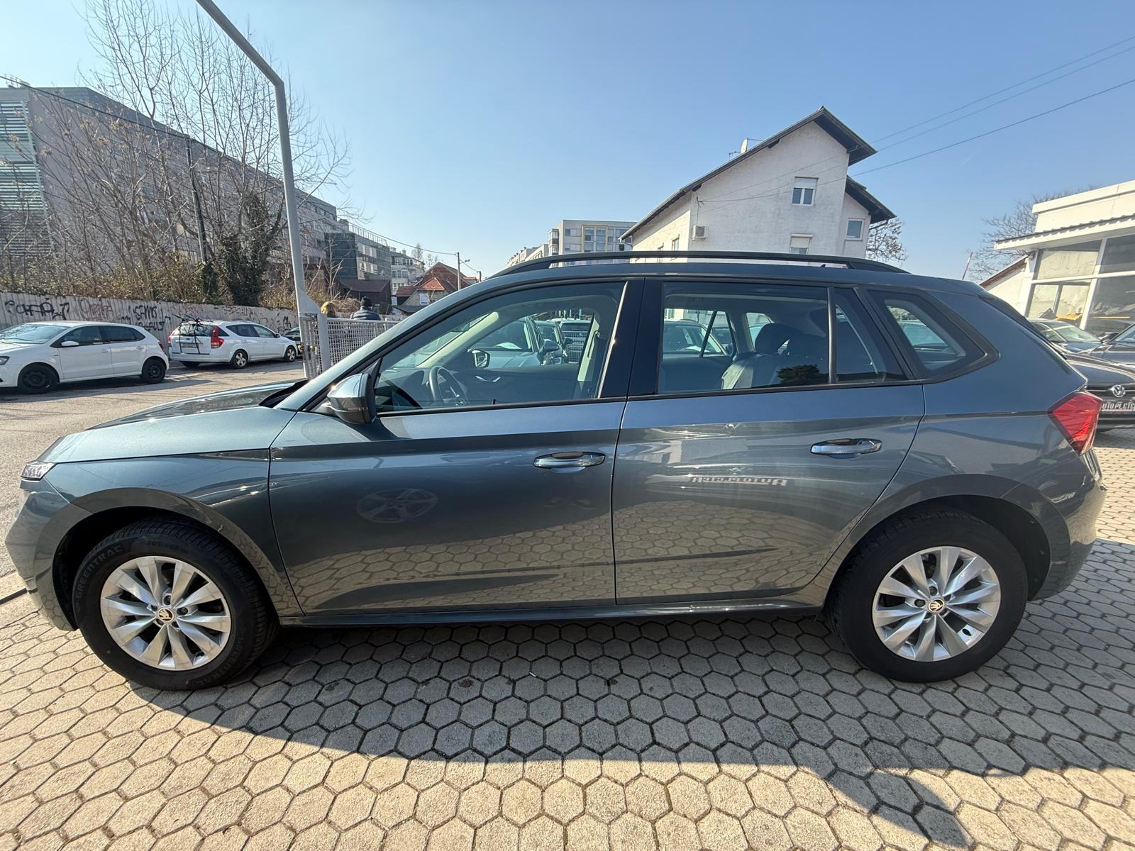 Škoda Kamiq 1,0 TSI, PDC, NAVI, TEMPOMAT, 4X GARANCIJA!!!, fotografija 2