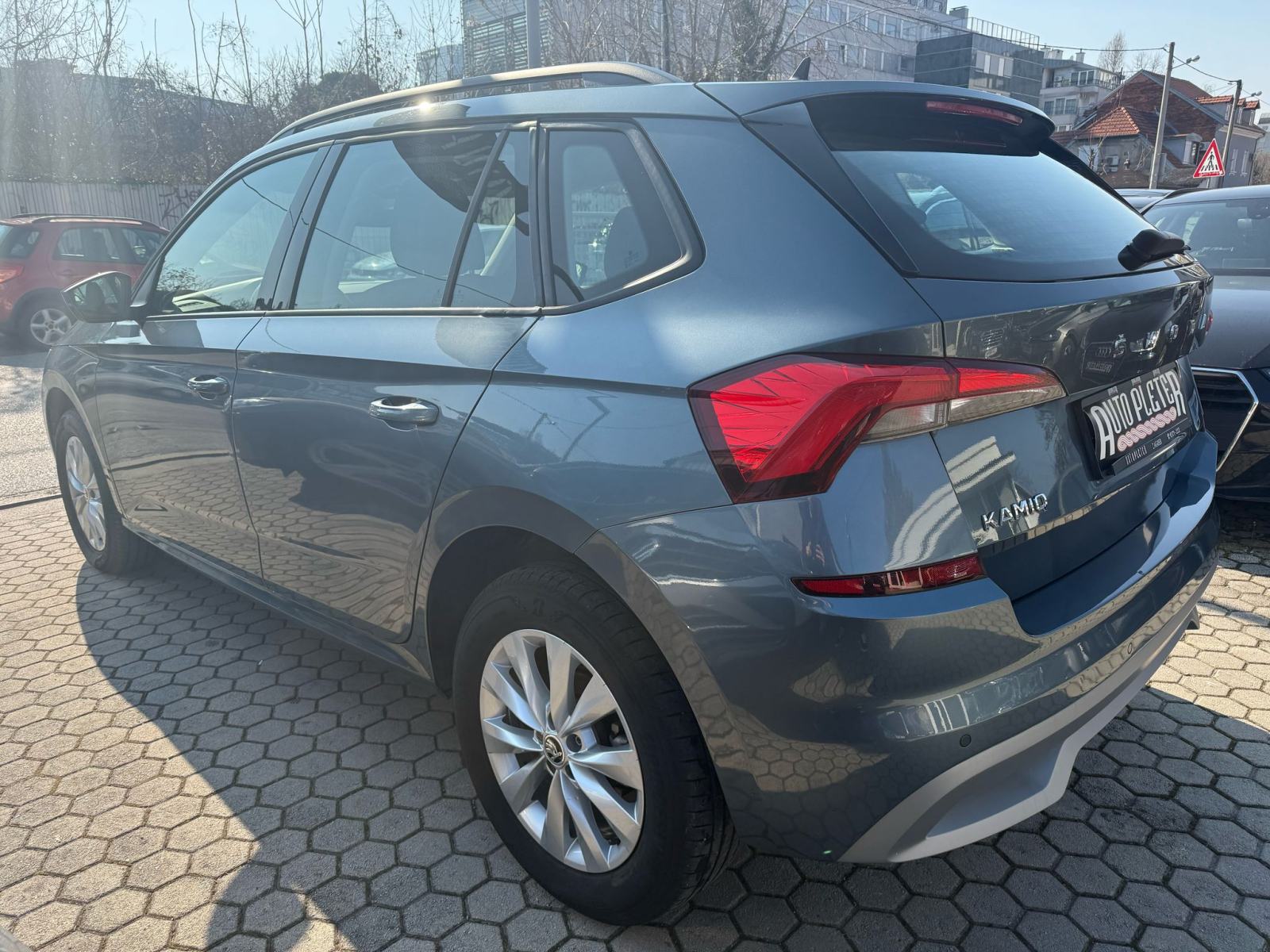Škoda Kamiq 1,0 TSI, PDC, NAVI, TEMPOMAT, 4X GARANCIJA!!!, fotografija 3