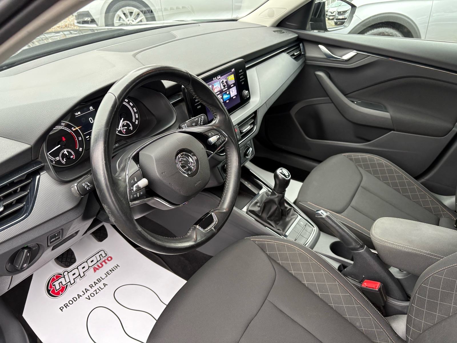 Škoda Kamiq 1,0 TSI - TEMPOMAT - ALU - LEASING RATA VREĆ OD: 240,00 €, fotografija 10