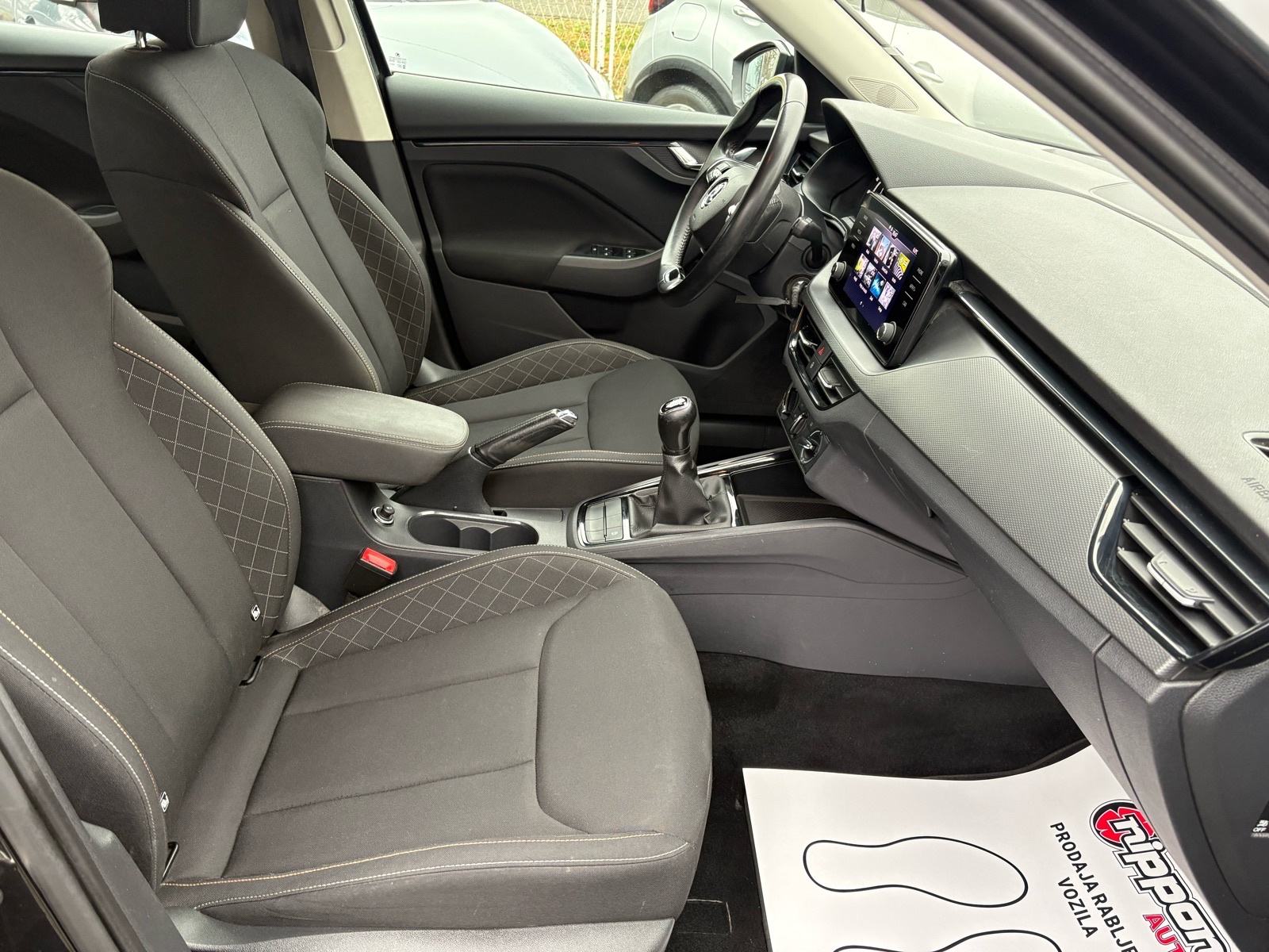 Škoda Kamiq 1,0 TSI - TEMPOMAT - ALU - LEASING RATA VREĆ OD: 240,00 €, fotografija 19