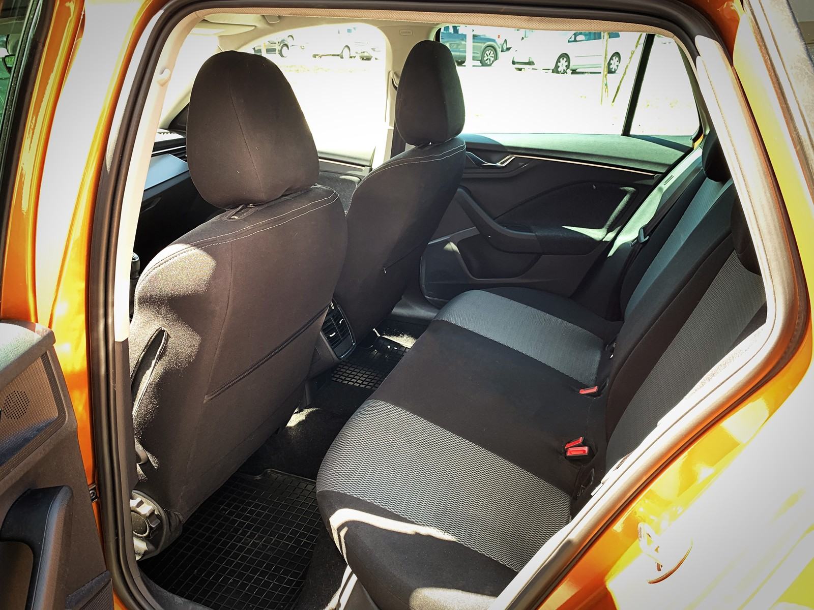 Škoda Kamiq 1,0 TSI, fotografija 9