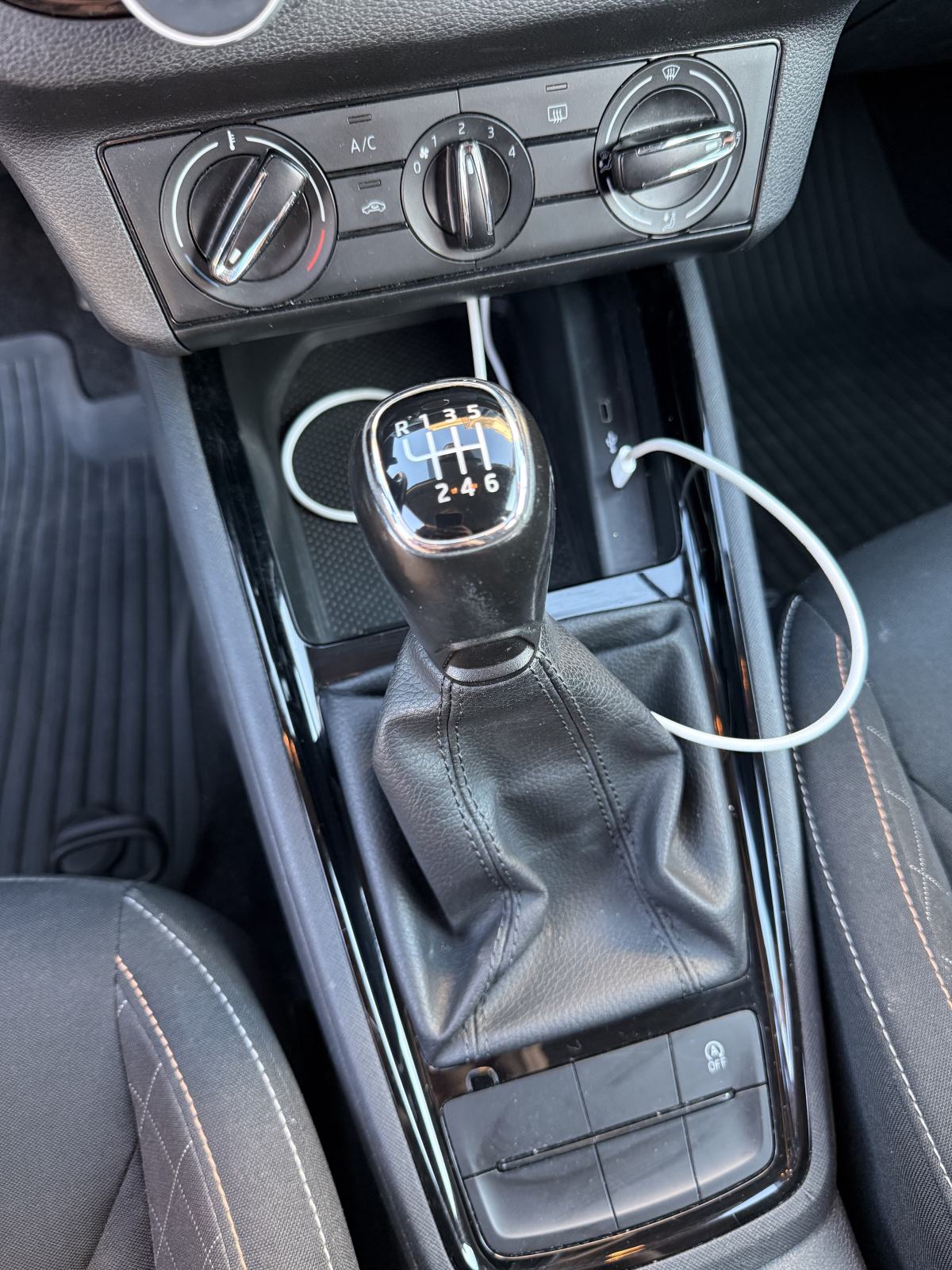 Škoda Kamiq 1,0 TSI, fotografija 14