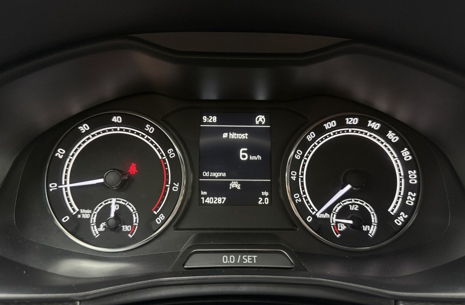 Škoda Kamiq 1,0 TSI SLO.VOZILO-LED-LANE ASSIST-16 COL-TEMPOMAT, fotografija 12