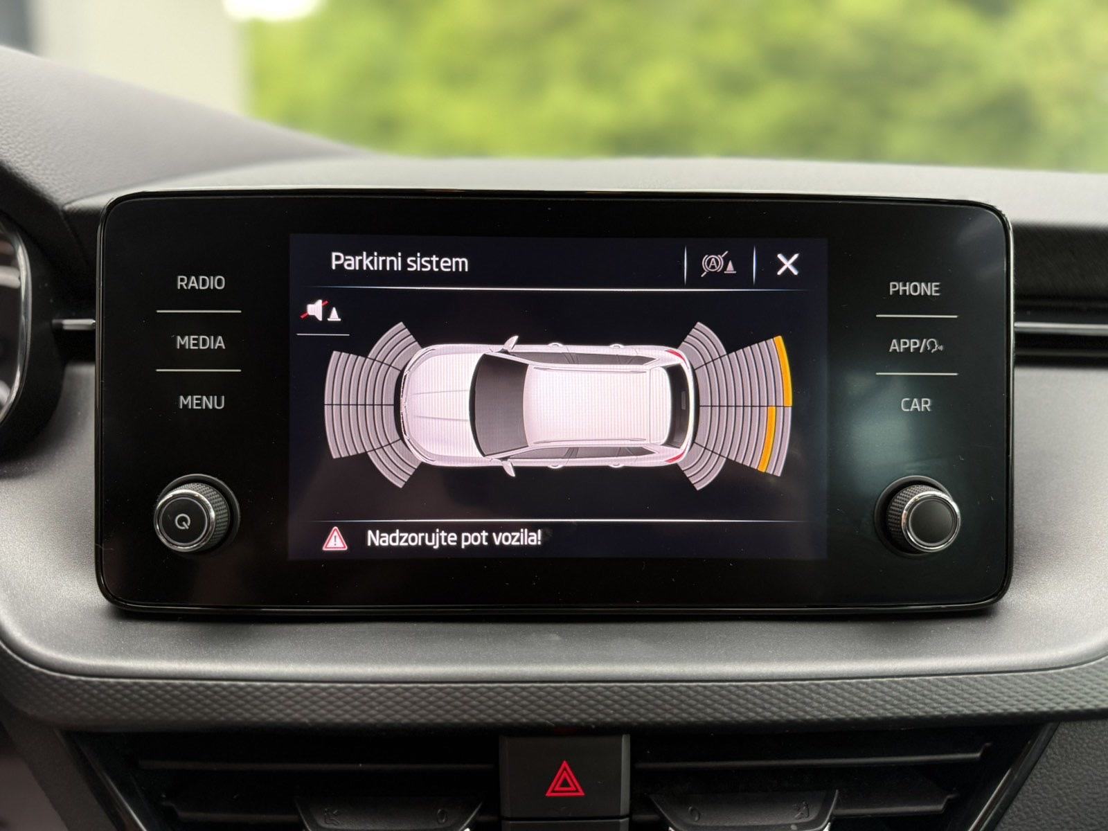 Škoda Kamiq 1,0 TSI SLO.VOZILO-LED-LANE ASSIST-16 COL-TEMPOMAT, fotografija 13