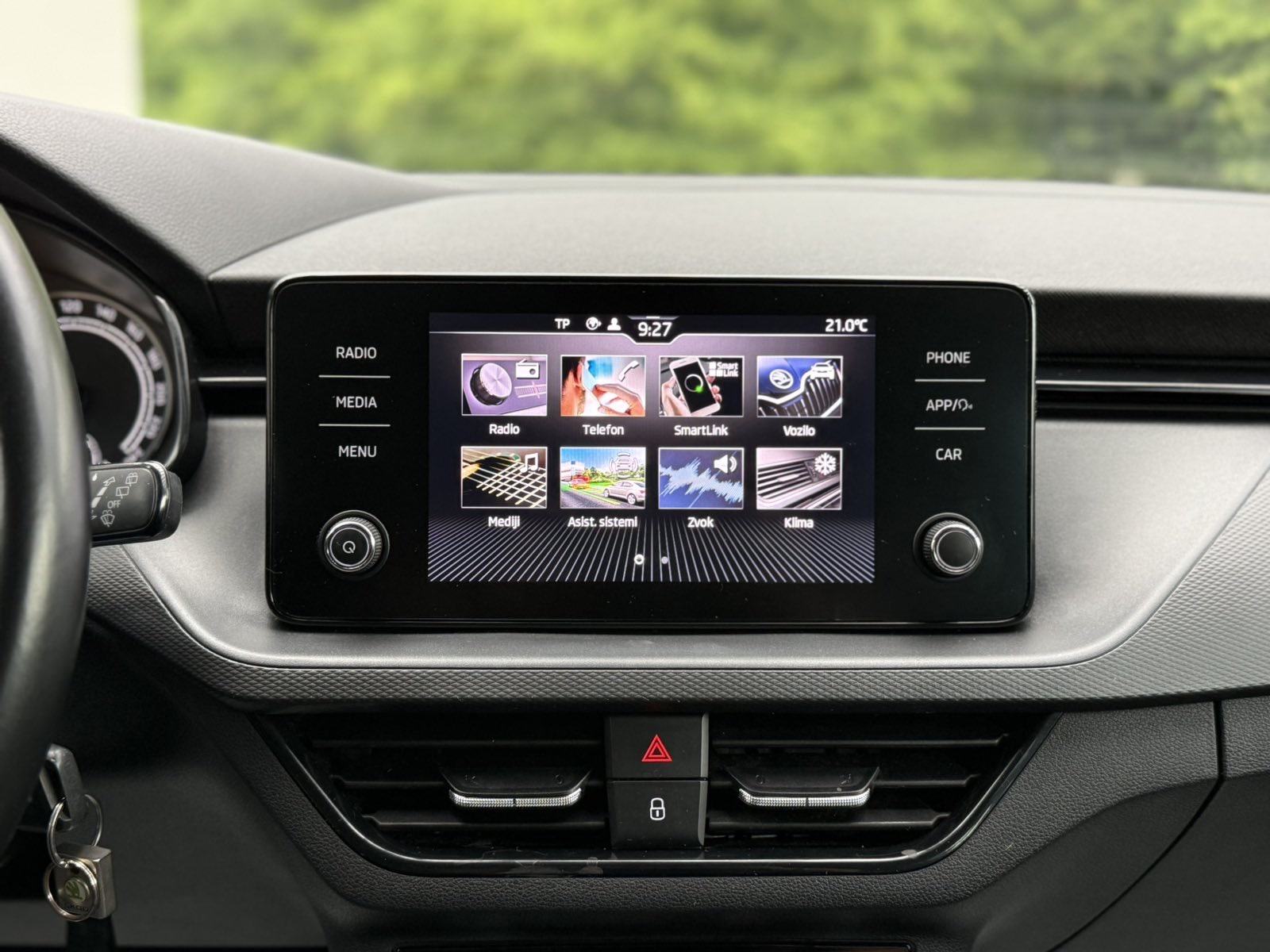 Škoda Kamiq 1,0 TSI SLO.VOZILO-LED-LANE ASSIST-16 COL-TEMPOMAT, fotografija 14