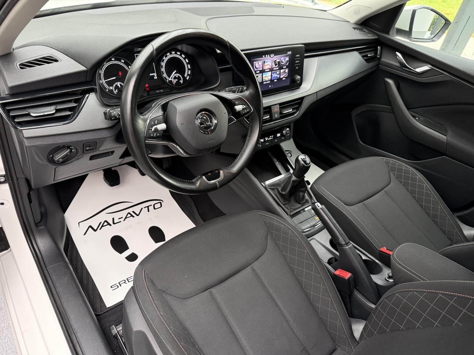 Škoda Kamiq 1,0 TSI SLO.VOZILO-LED-LANE ASSIST-16 COL-TEMPOMAT, fotografija 7