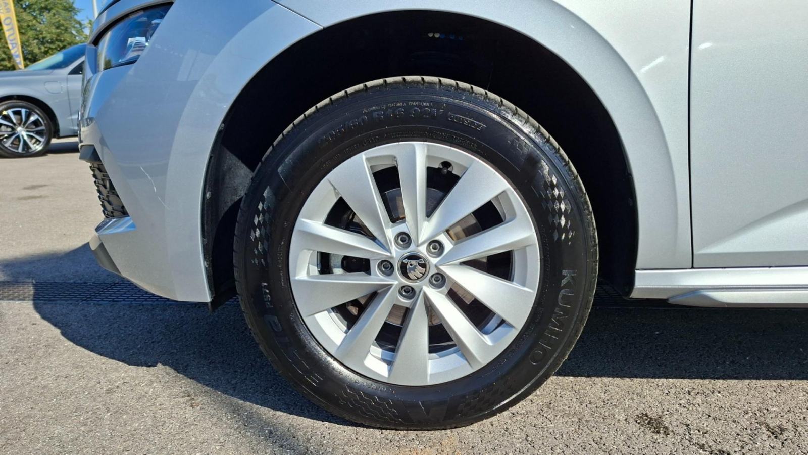 Škoda Kamiq 1.5 TSI STYLE, KAMERA, BT, TEMPOMAT, JAMSTVO, fotografija 14