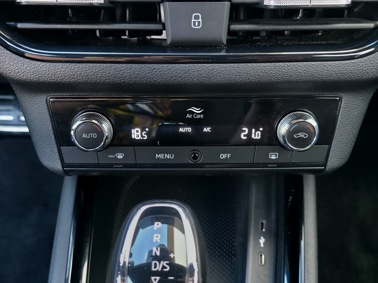 Škoda Kamiq 1,5TSI DSG Ambition LED-ACC-LANE-VIRTUAL-PDC-360-17C-TOP-, fotografija 15