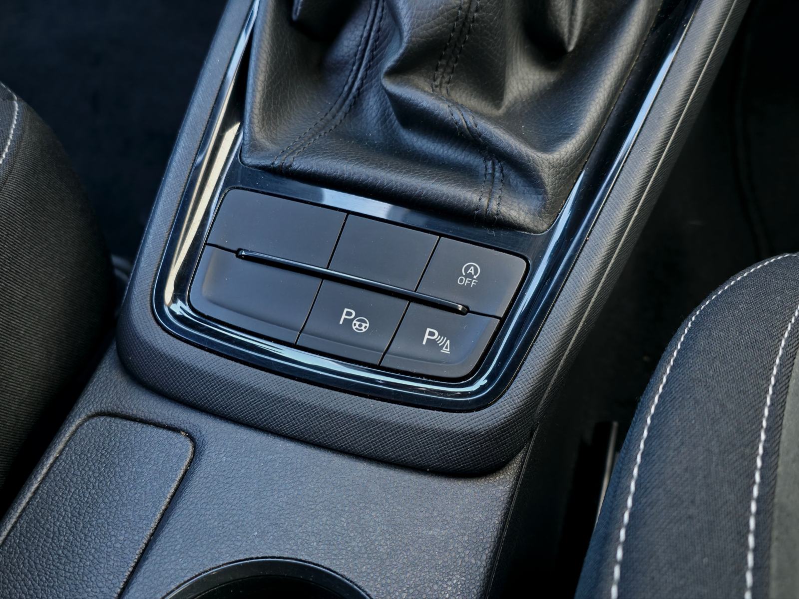 Škoda Kamiq 1,5TSI DSG Ambition LED-ACC-LANE-VIRTUAL-PDC-360-17C-TOP-, fotografija 14