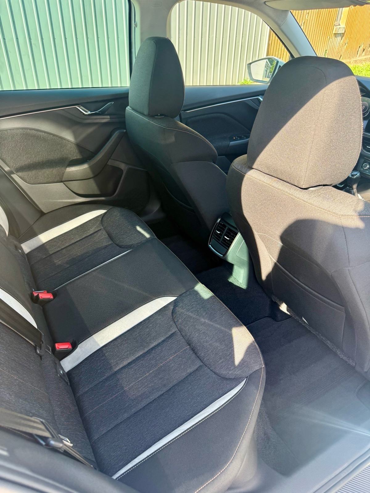 ⭐️ŠKODA KAMIQ 1.5TSI STYLE LED,ALU 18",NAVI,VIRTUAL⭐️GARANCIJA⭐️, fotografija 13