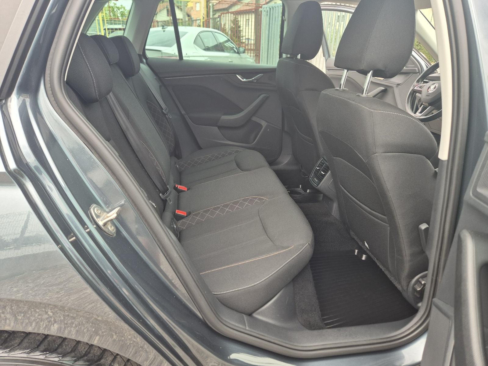 Škoda Kamiq 1,6 Tdi, fotografija 15