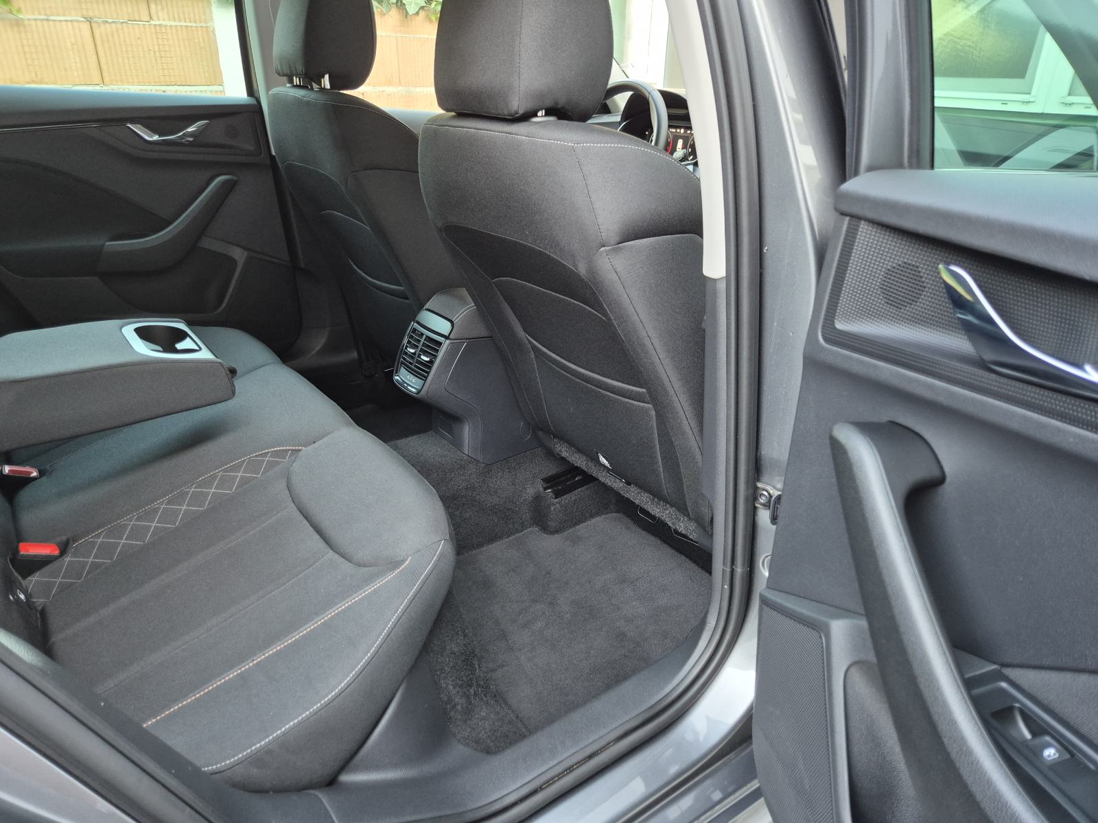 Škoda Kamiq Ambition 1,0 TSI - virtual cockpit, fotografija 8