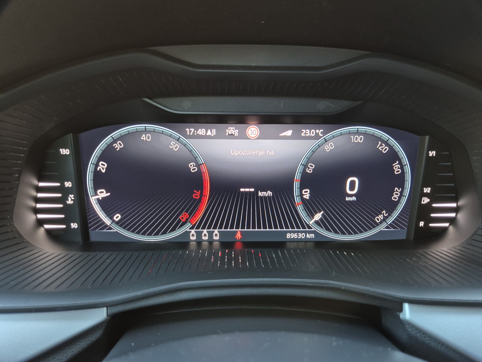 Škoda Kamiq Ambition 1,0 TSI - virtual cockpit, fotografija 15
