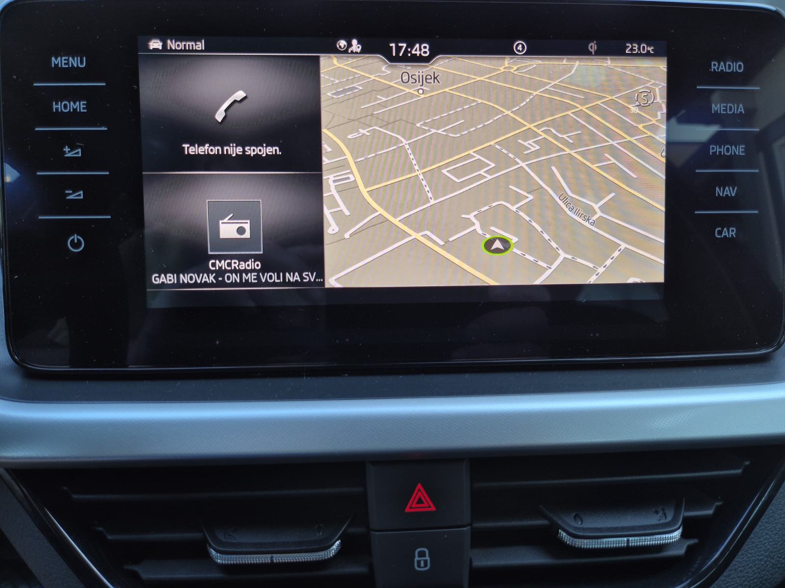 Škoda Kamiq Ambition 1,0 TSI - virtual cockpit, fotografija 16