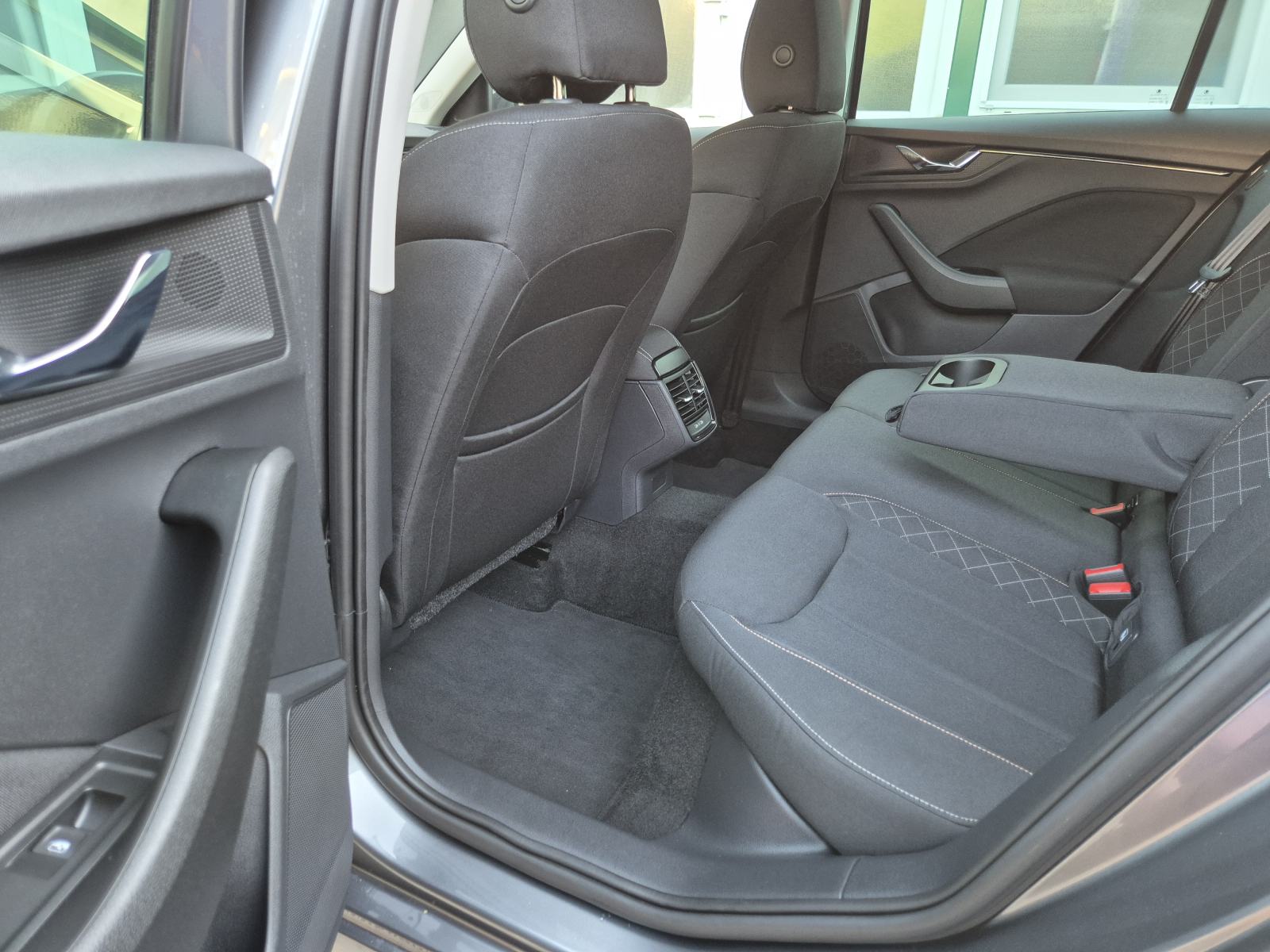 Škoda Kamiq Ambition 1,0 TSI - virtual cockpit, fotografija 10