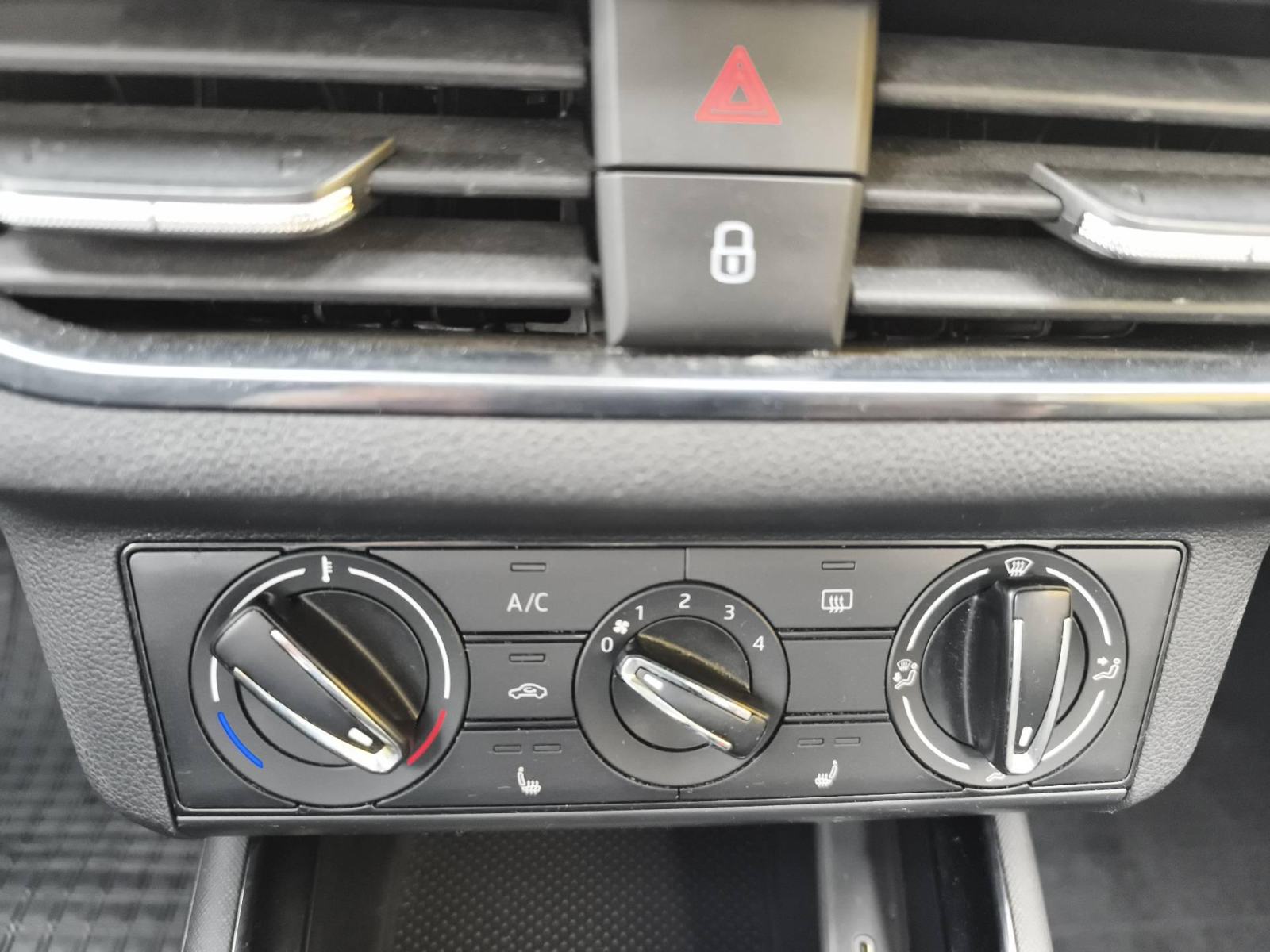 Škoda Kamiq Ambition 1.0 Turbo DSG 81kw - 1 godina garancije!, fotografija 20