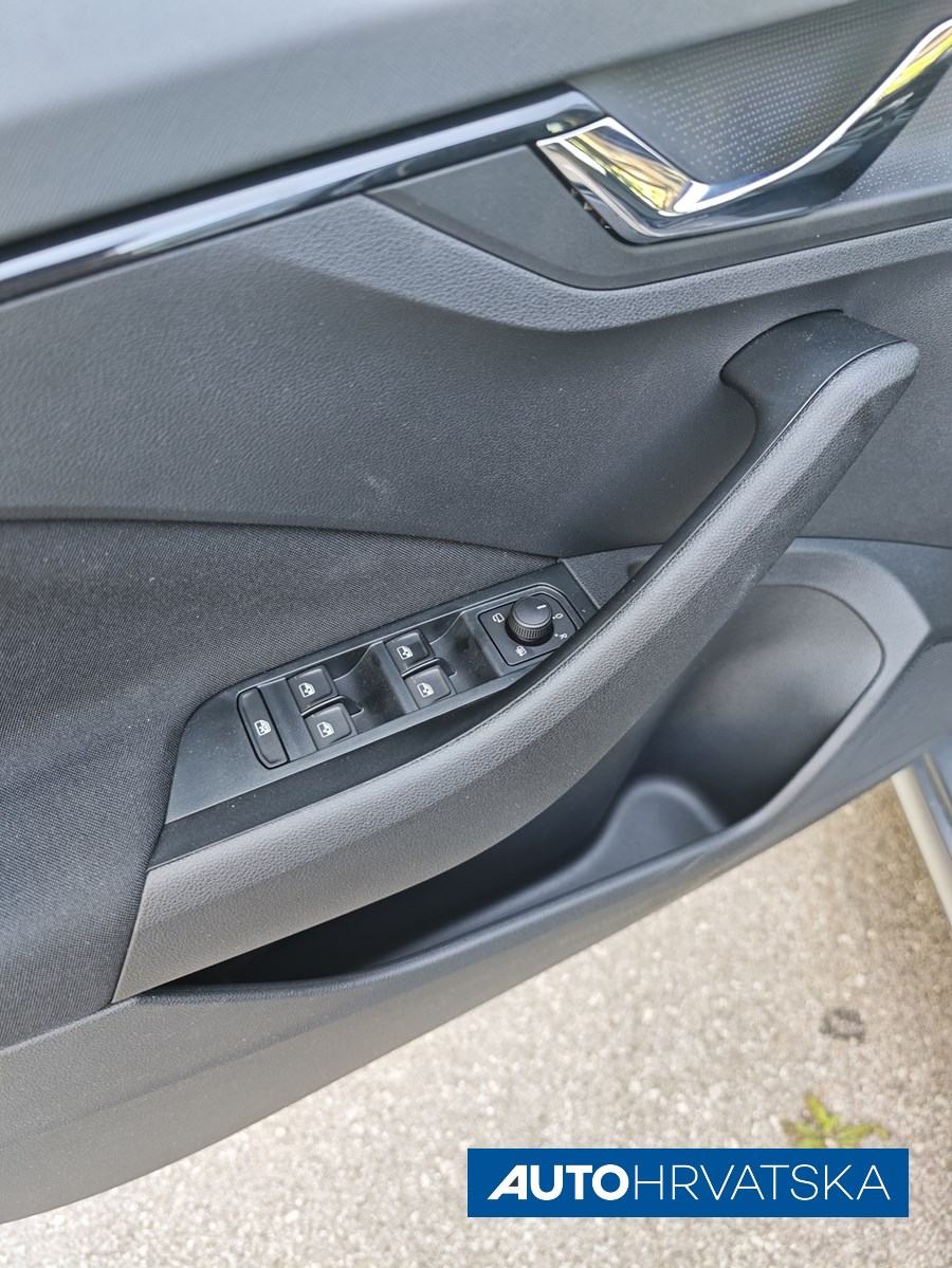 ŠKODA KAMIQ FL Selection 1.0 TSI - TVORNIČKO JAMSTVO, 20.900,00 €, fotografija 11